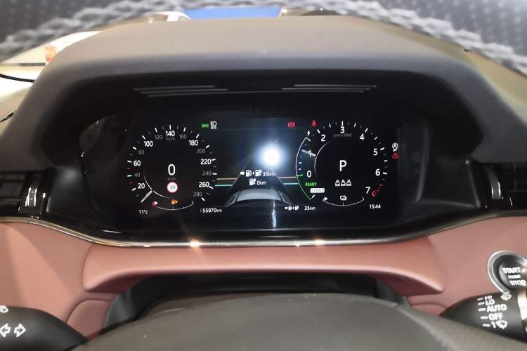 Used Land Rover Range Rover Evoque New Energy 2022 Aurora L P300e Plug-in Hybrid Electric Version