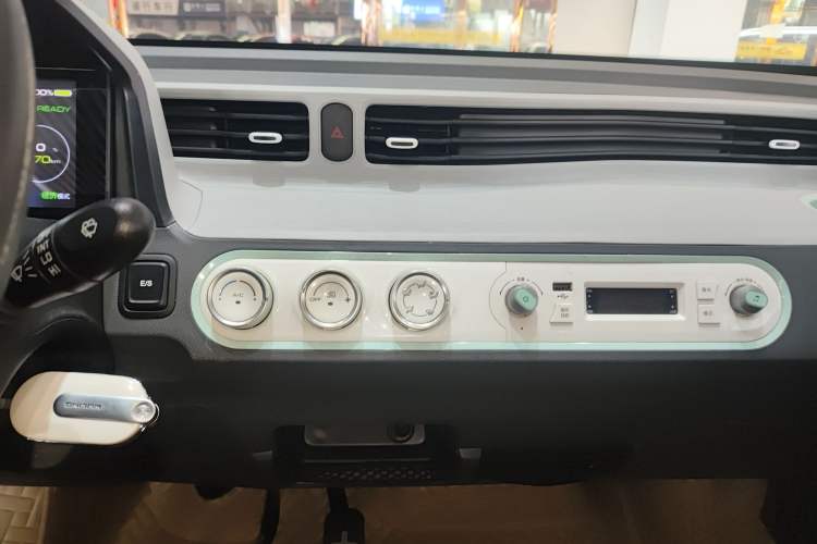 Used Wuling Hongguang MINIEV 2022 Macaron Premium Model – Lithium Iron Phosphate