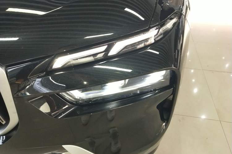 Used BMW X7 2024 xDrive40i Luxury Package – Leading Model
