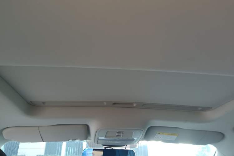 Used Roewe i5 2020 1.5L Automatic 4G Connect Luxury Flagship Edition