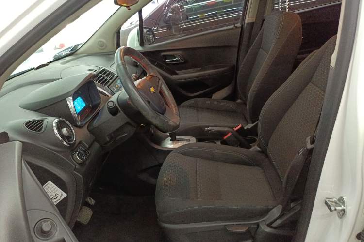 Used Chevrolet Trax 2016 1.4T Automatic Two-Wheel Drive Comfort Version with Sunroof
