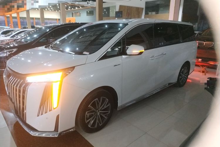 Used GAC Trumpchi M8 2024 Master Series 400T Prestige Edition
