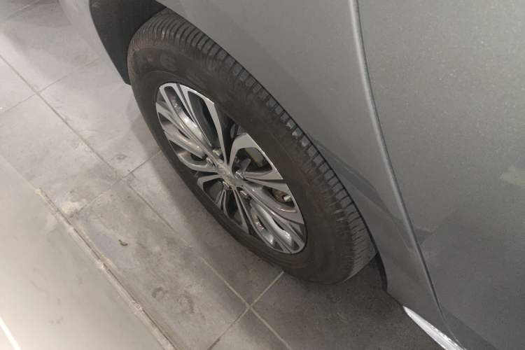 Used Buick GL8 2023 Land Executive Class Deluxe Model
