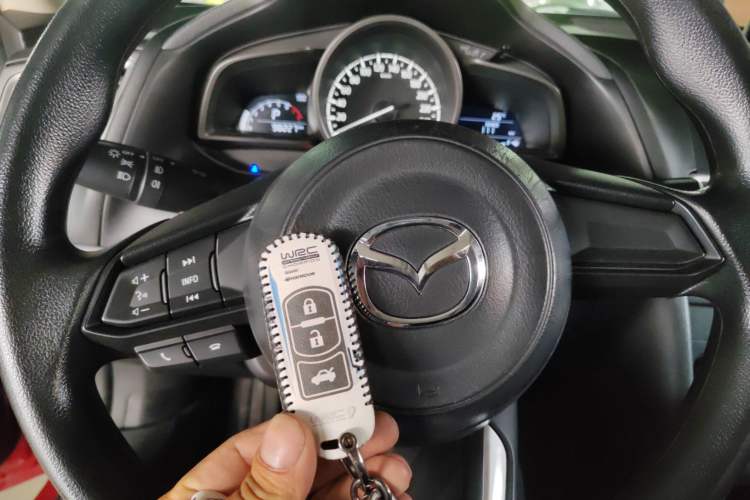 Used Mazda Mazda 3 Axela 2017 Sedan 1.5L Automatic Luxury Model Emission Standard China V
