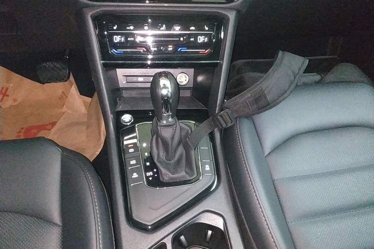 Used Volkswagen Tharu 2022 280TSI Two-Wheel-Drive Luxury Edition