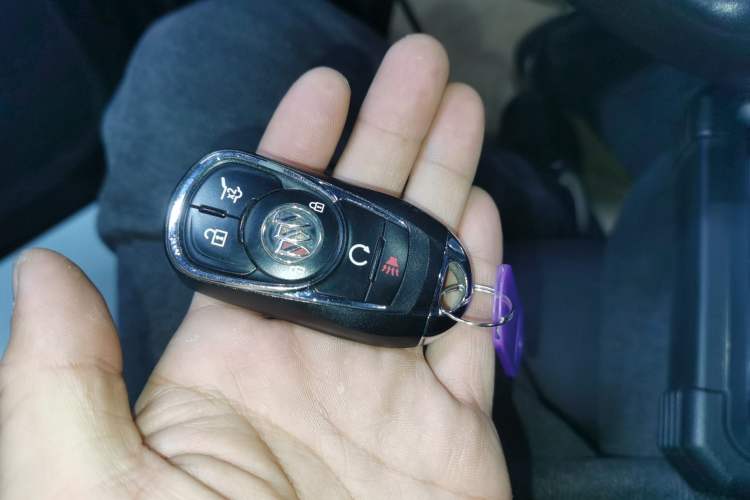 Used Buick Enclave 2022 652T Two-Wheel-Drive Prestige 7-Seater
