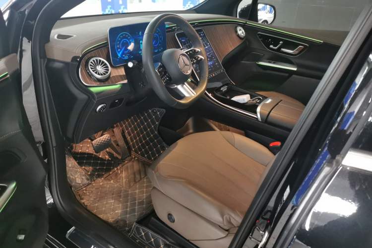 Used Mercedes-Benz EQE SUV 2024 350 4MATIC Pioneer Edition
