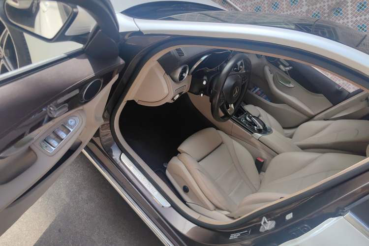 Used Mercedes-Benz C-Class 2015 C 200 L