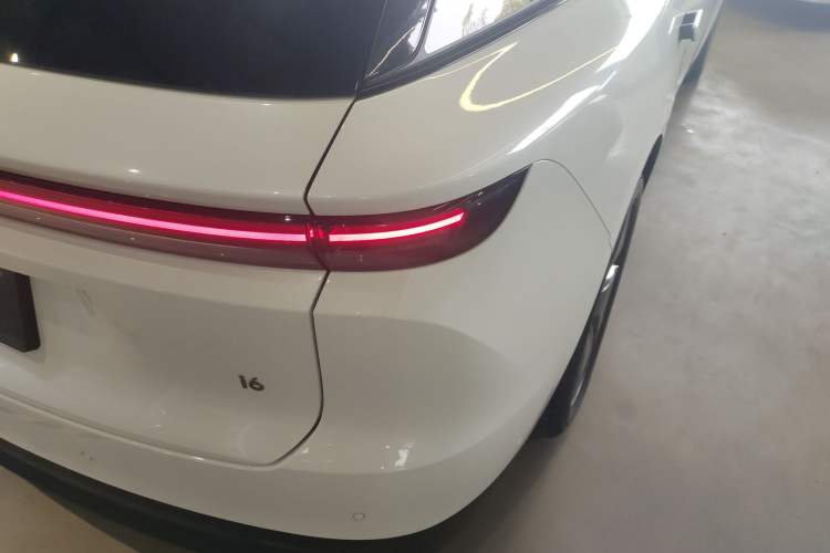 Used Li Auto Li Auto i6 2025 Model Two-Wheel-Drive Standard Type
