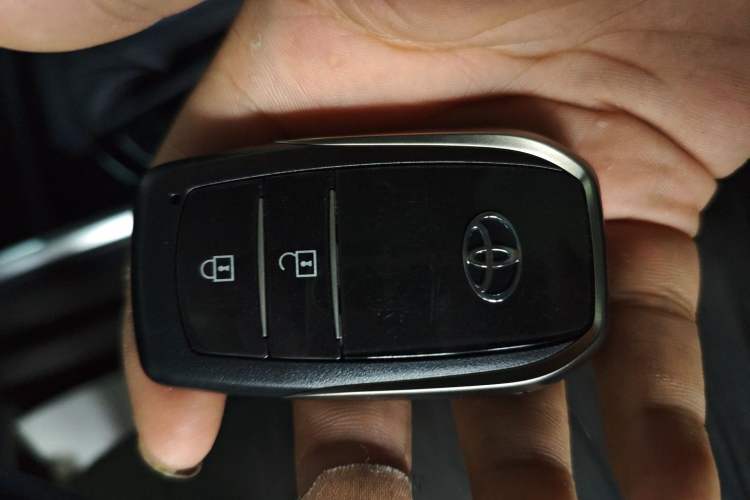 Used Toyota Highlander 2024 2.5L Smart Electric Hybrid Dual-Motor Two-Wheel-Drive Elite Edition 5 Seats
