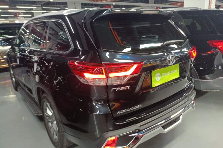 Used Toyota Highlander 2018 2.0T Four-Wheel Drive Luxury Version 7 Seats China VI Standard
