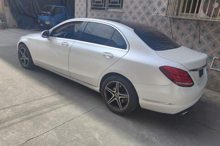 Used Mercedes-Benz C-Class 2015 C 200 L