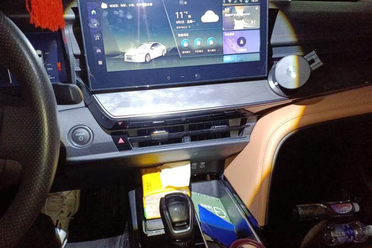 Used Toyota Camry 2024 Dual-Motor 2.0 HG Premium Edition
