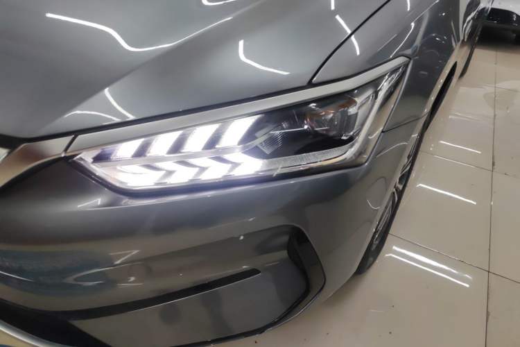 Used BYD Qin PLUS 2021 EV 400KM Luxury Model
