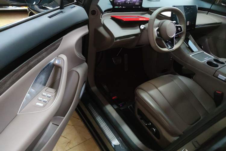 Used Hima Luxeed R7 2025 Range-Extended Version 251 km Max