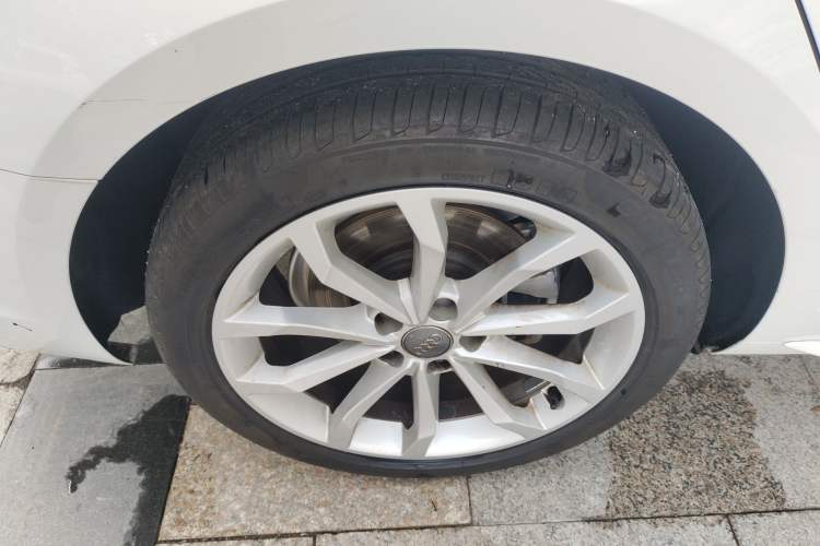 Used Audi A4L 2019 40 TFSI Fashion Version China V