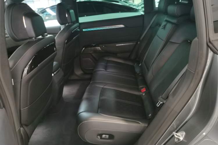 Used Zeekr 7X 2025 100 kWh Long-Range Rear-Wheel Drive with Intelligent Driving Features