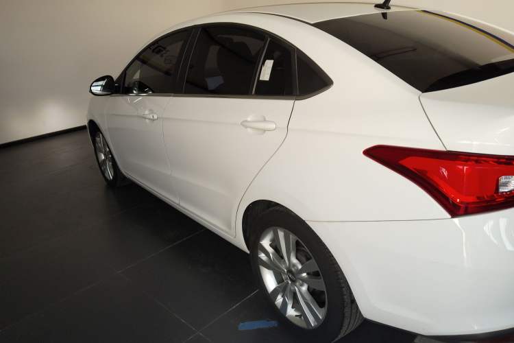 Used Chery Arrizo 5 2017 1.5L CVT Trendsetting Edition
