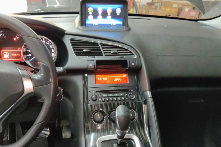 Used Peugeot 3008 2015 2.0L Automatic Classic Edition