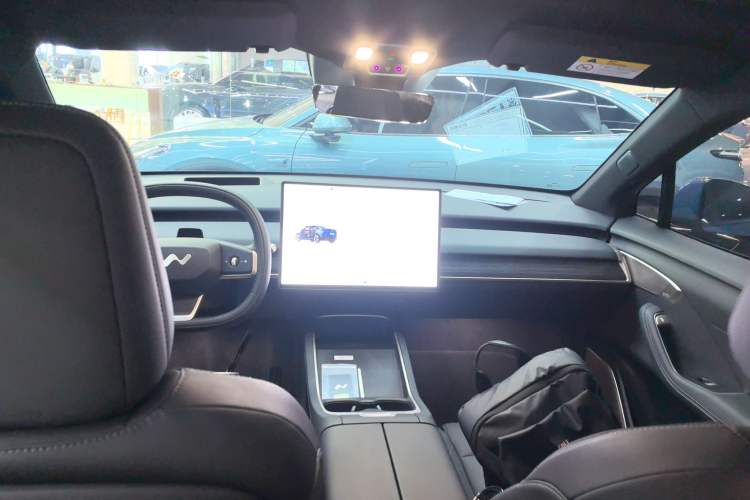 Used ONVO L60 2024 60 kWh Rear-Drive Version