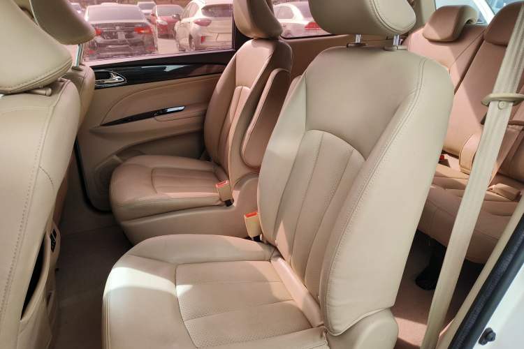 Used Baojun 730 2016 1.8L iAMT Comfort Version 7 Seats
