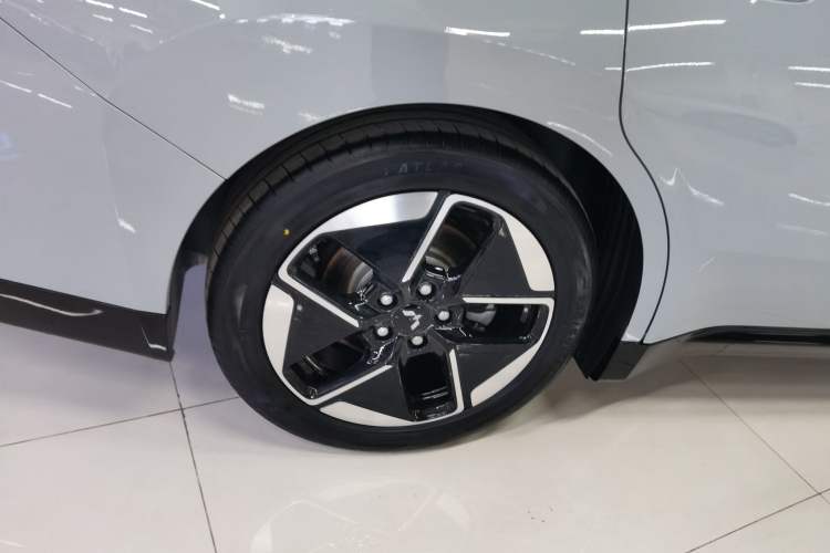 Used Wuling Xingguang 2024 Co-Creation Edition 510 Advanced Model