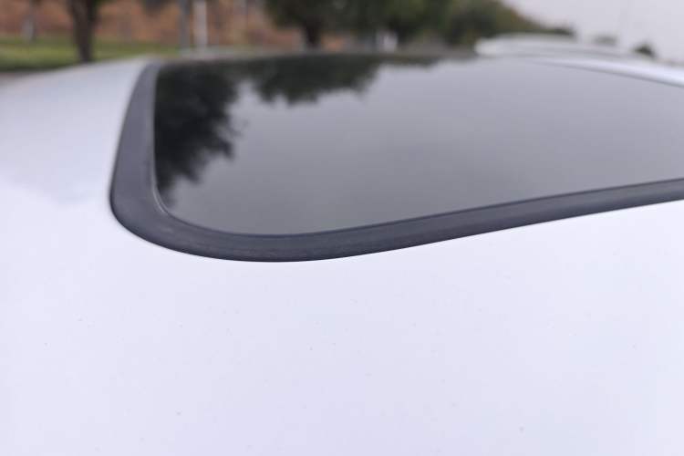 Used Geely Auto Emgrand 2014 Sedan 1.5L CVT Elite Model
