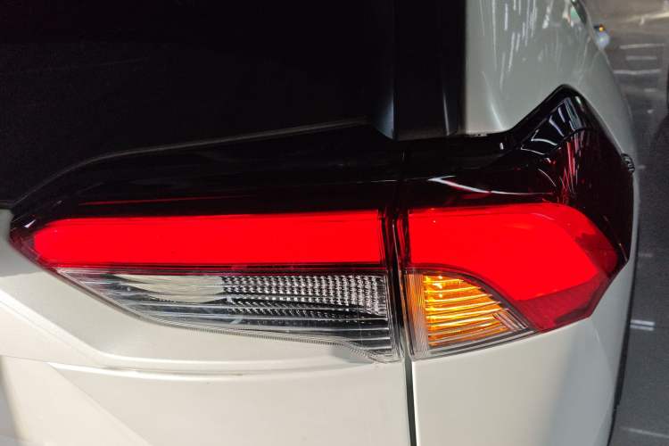 Used Toyota RAV4 2022 Dual-Engine 2.5L E-CVT Four-Wheel Drive Elite Plus Edition