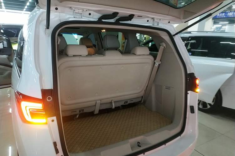 Used Buick GL8 2020 Land Business Class 652T Luxury Model
