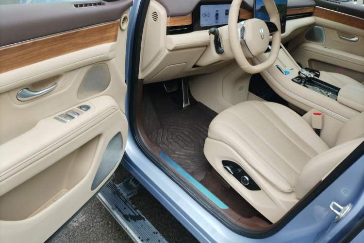 Used Hima AITO M7 2024 1.5T Intelligent Driving 4WD Max Edition 5 Seats