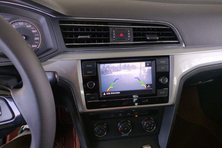 Used Volkswagen Lamando 2019 230TSI DSG Fashion Edition China VI
