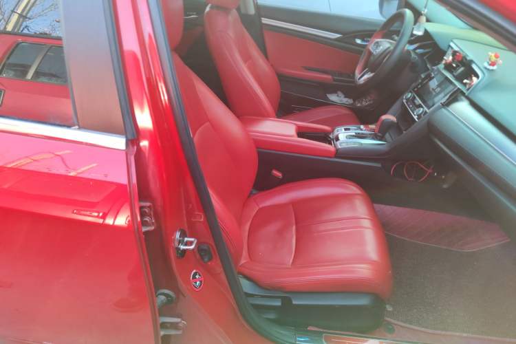 Used Honda Civic 2016 220TURBO CVT Luxury Edition
