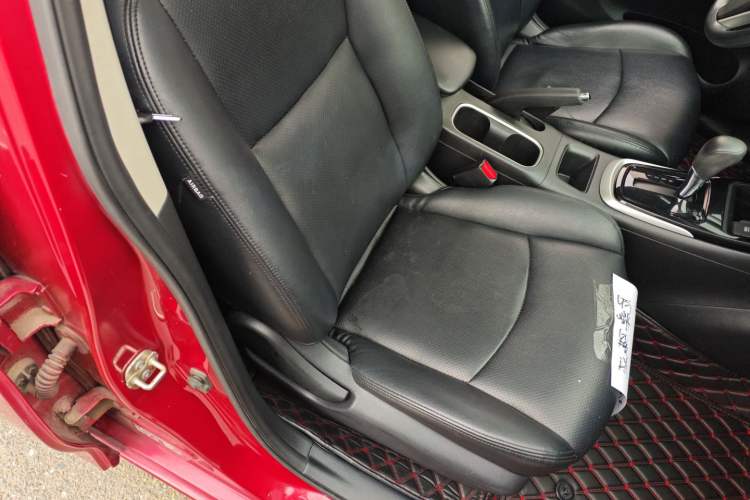 Used Nissan Tiida 2016 1.6L CVT Cool Dynamic Edition