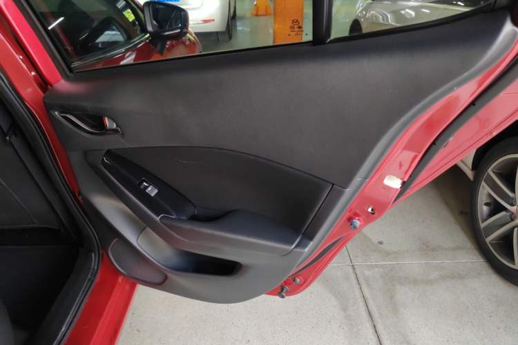 Used Mazda Mazda 3 Axela 2017 Sedan 1.5L Automatic Luxury Model Emission Standard China V
