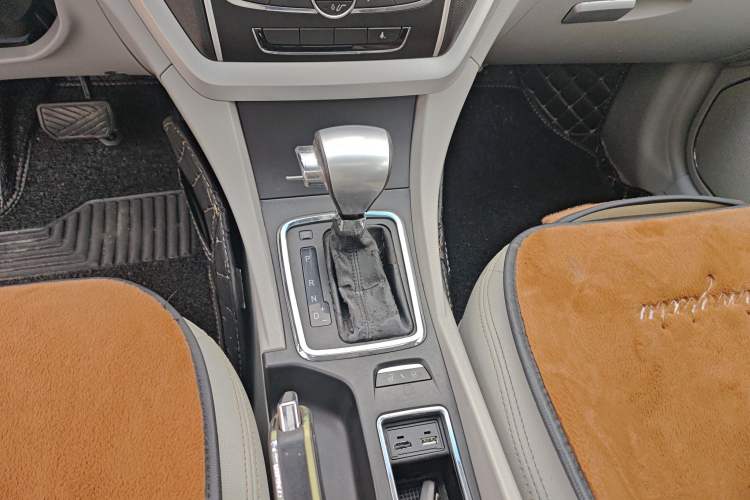 Used Geely Auto Emgrand 2014 Sedan 1.5L CVT Elite Model
