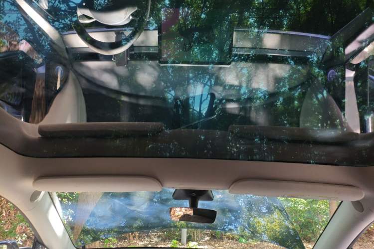 Used Tesla Model Y 2023 Rear-Wheel-Drive Version
