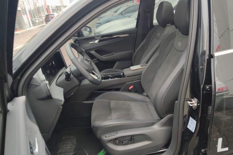 Used Volkswagen Tiguan L 2024 PRO 380TSI Four-Wheel Drive R-Line Prestige Edition
