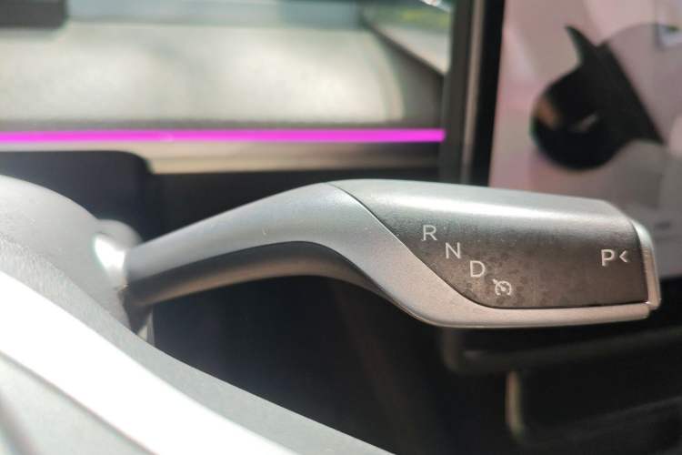 Used Tesla Model Y 2023 Rear-Wheel-Drive Version
