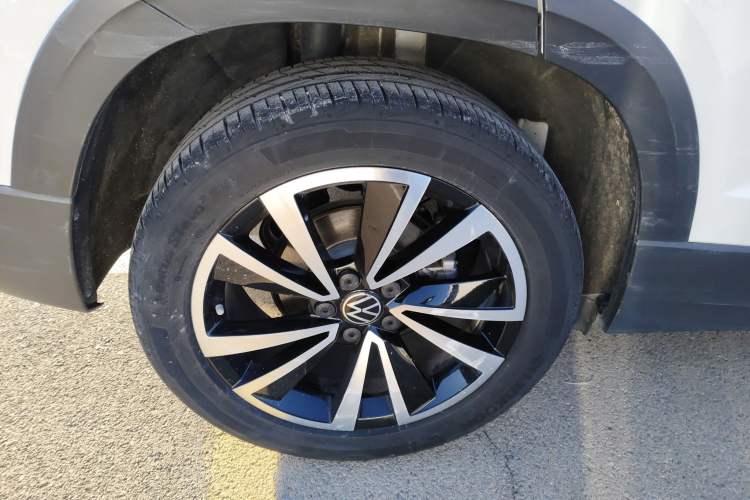 Used Volkswagen Tharu 2022 280TSI Two-Wheel-Drive Luxury Edition