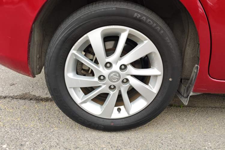 Used Nissan Tiida 2016 1.6L CVT Cool Dynamic Edition