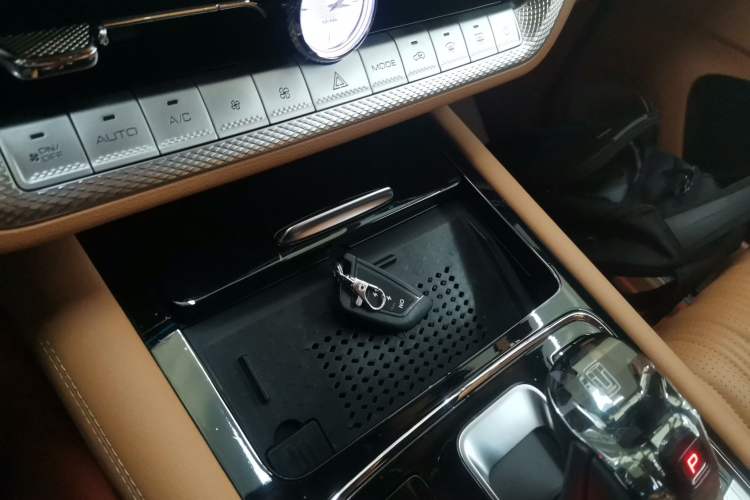 Used Tank 500 New Energy 2023 Hi4-T
