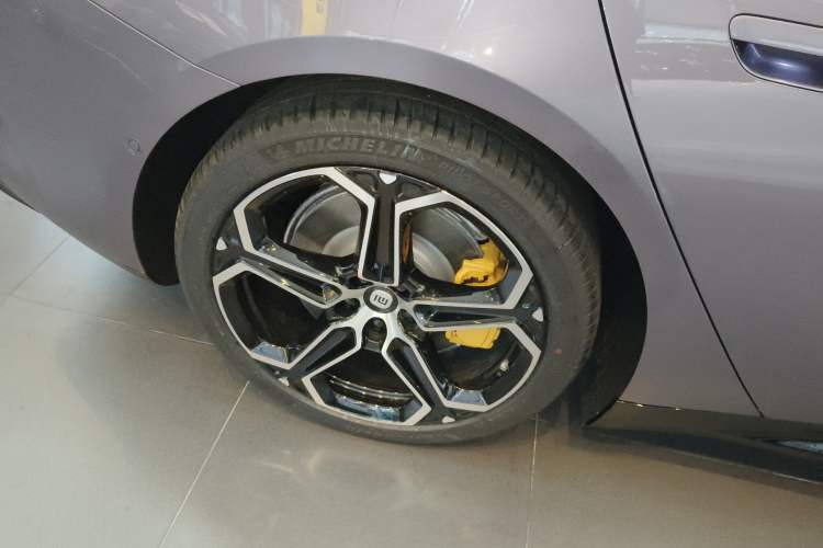 Used  SU7 2024 Rear-Drive Long-Range Intelligent Driving Version
