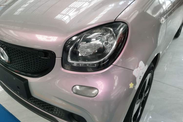 Used  forfour 2016 1.0L 52 kW Passion Edition
