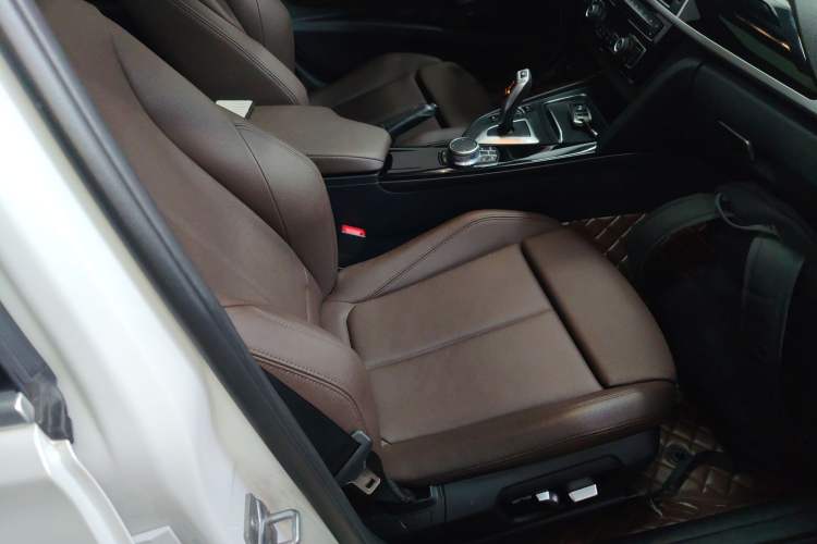 Used BMW 3 Series 2019 320Li Fashion Model
