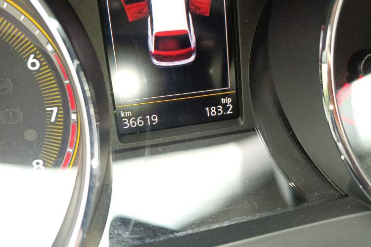 Used Volkswagen Tiguan L 2019 Updated Version 330TSI Automatic Two-Wheel Drive Panoramic Comfort Edition China VI Standard
