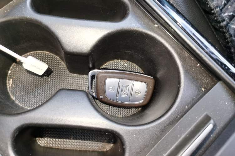 Used Hyundai Mistra 2016 1.8L Automatic Smart GLS
