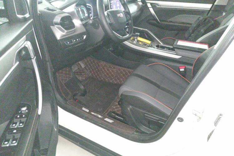 Used Geely Auto Coolray 2023 1.5T DCT Diamond Edition
