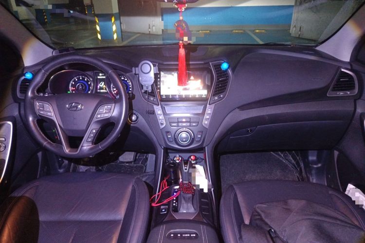 Used Hyundai Santa Fe 2015 2.0T Automatic 4x4 Smart 7-Seater
