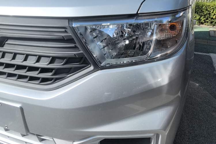 Used Wuling Hongguang V 2019 1.5L Jingqu Version China VI LAR
