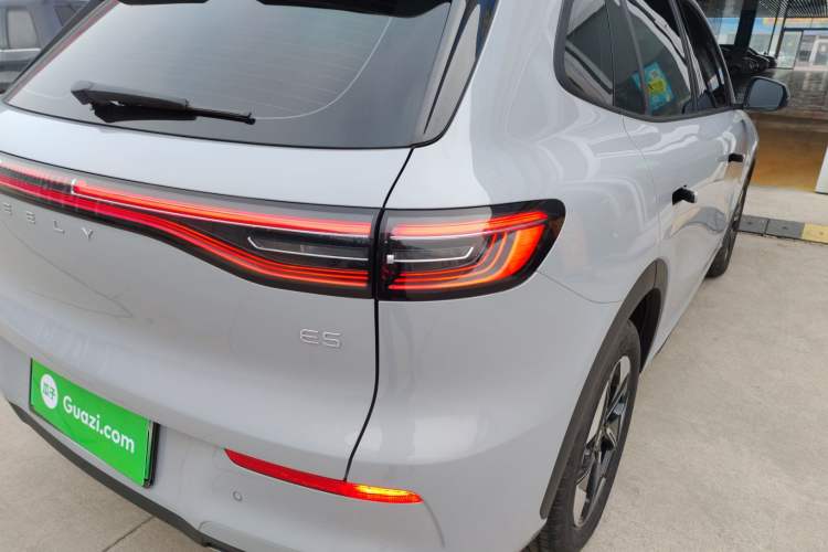 Used  E5 2024 530km Long-Range Version
